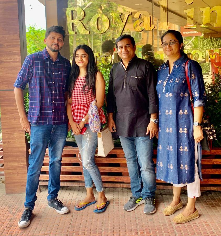 Thayamkery'S Royal Inn Kochi Extérieur photo
